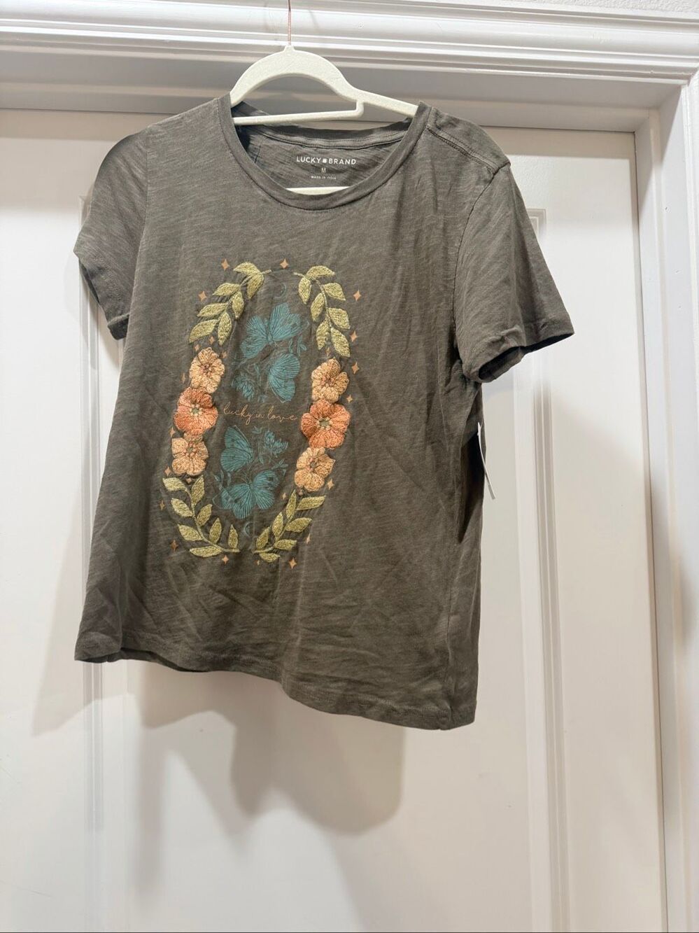 Lucky Brand Butterfly Floral Graphic Tee T-Shirt Gray Short Sleeve Shirt M NEW